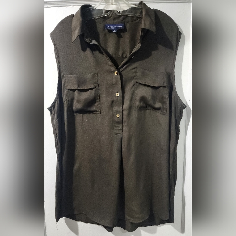 🪷👚Jones New York Olive Sleeveless Blouse